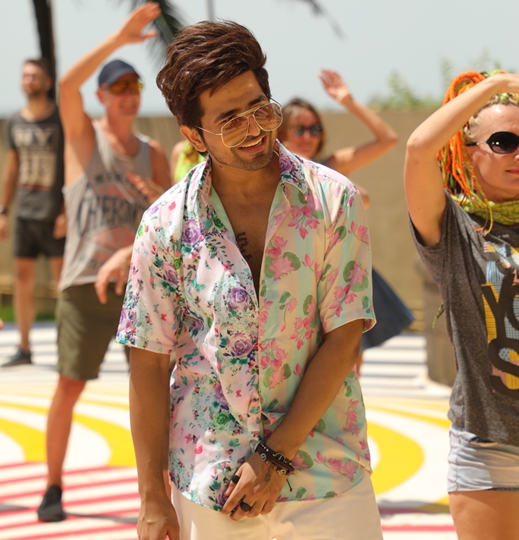 Singer Nikk Reunites With Actress Avneet Kaur For Romantic Track Badaami Rang
