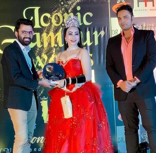 ACTRESS VANDANA GAUTAM WINNER OF  THE CROWN OF ICONIC GLAMOUR MISS WORLD 2021