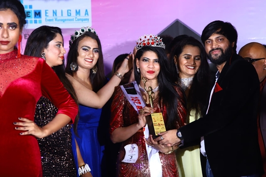 Enigma Event Management Co Organised Beauty Pagent Enigma Miss & Mrs India Session 4 At Pride Plaza Hotel In Ahmedabad