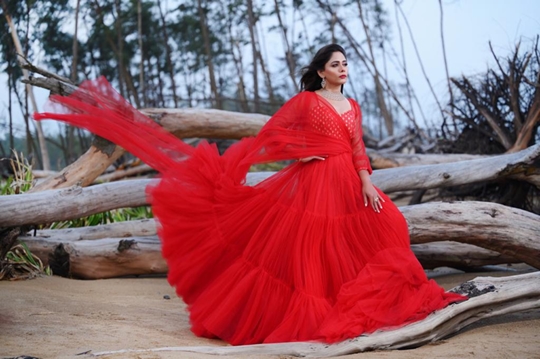 Laazmi Song Starring model-actress Aruna Arya Gupta and a well-known actor Sumit Bhardwaj