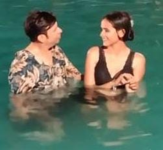 Shantanu Bhamare’s The Romantic Bollywood Hindi Video Album BABY DE EK CHANCE Shooting Completed At Alibag Beach