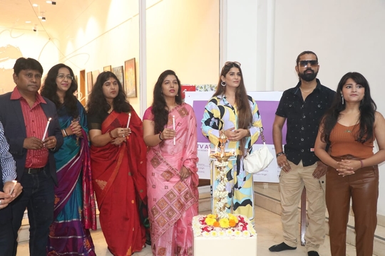 The Exhibition of Famous Painter Sarika Banka’s paintings SATV Inaugurated at Nehru Center Mumbai