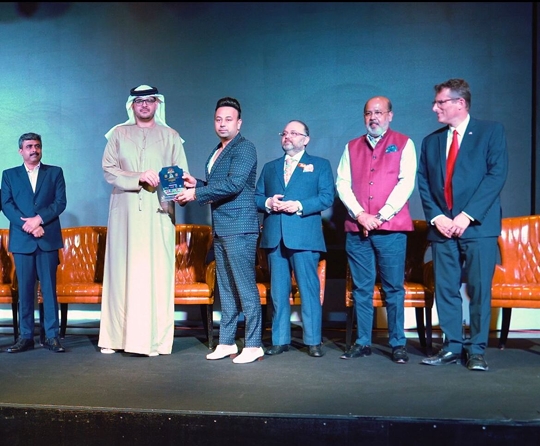 Satish Sanpal Felicitated With Rise Of Industry Emirates Business Awards