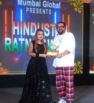Hindustan Ratna Award Has Been Given To Actress Indranee Talukder