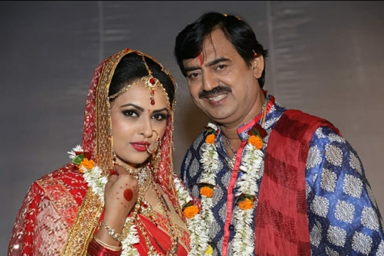 Gopal Singh Sat Phere With Dhani Shree On The Set Of Milan  The Wedding Photo Went Viral