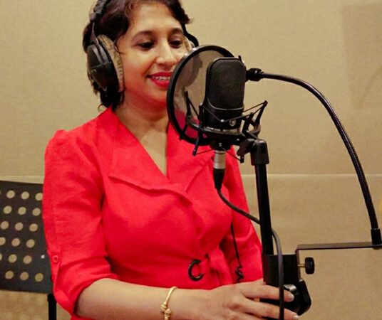 Singer Shruti Khanivadekar Considers Lata Mangeshkar Her Inspiration