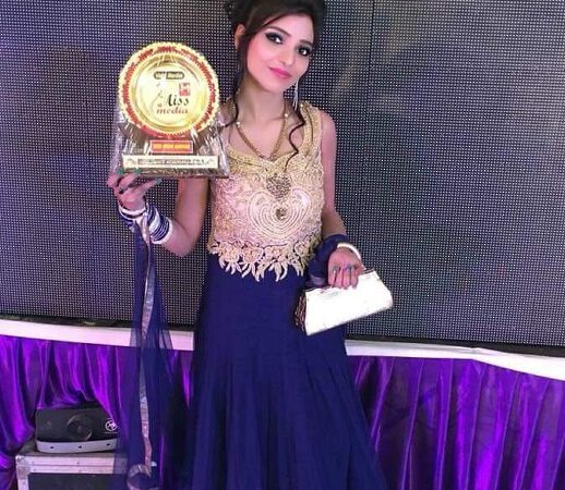 Bollywood Actress Neha Bansal received Netaji Subhash Chandra Bose Nobel Peace Award