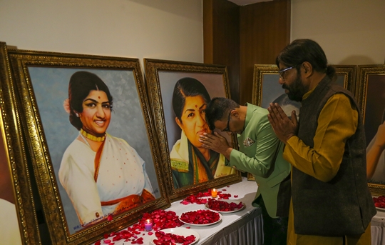 Philanthropist Dr  Aneel Kashi Murarka donates Lata Mangeshkar art collection to raise funds to support Cancer Patients Aid Association – CPAA