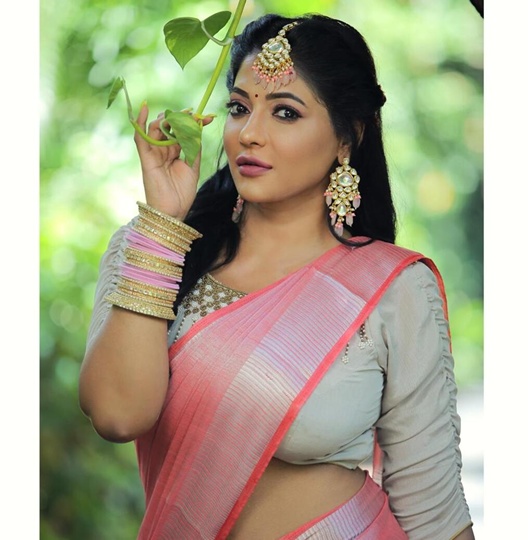 Actress – Model – Anchor Reshma Pasupuleti who has several Tamil TV serials  To Her Credit