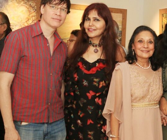 Mumbai throngs Nisha JamVwal’s Art Fiesta  MEANDERINGS  by Lata Balakrishna