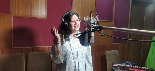 Singer Chhaya Khandelwal With Her Melodious Voice Is All Set To Come Up With Her New Album