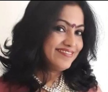 Singer Anupama Chakraborty Srivastava Has Been Honored With The Title Of Melody Queen Of UAE In Dubai And  International Indian Icon US (Chicago)