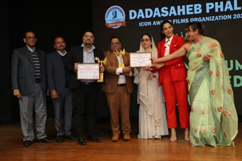 9th Darshnik Mumbai Press Media Award  On 24th  Dec 2022 In Delhi