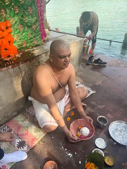 Rakhi Sawant’s Mother’s Ashes Immersed In Haridwar By Brother Rakesh Sawant  Exclusive Pics And Videos