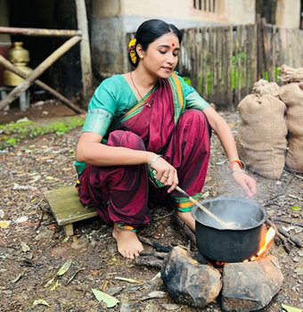 Meghali Juvekar Honored As A Special Guest For Sushma Swaraj Award On International Women’s Day In Nandura  Buldhana